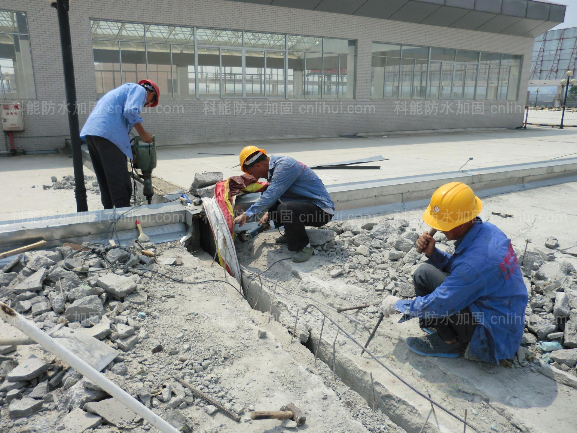 珠海建筑顶楼伸缩缝防水施工